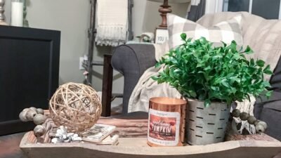 12 Ide Dekorasi Tray Kayu yang Unik dan Elegan untuk Rumah Anda 29 12 Ide Dekorasi Tray Kayu yang Unik dan Elegan untuk Rumah Anda