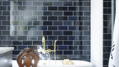 Bathroom Tile Inspiration: 10 Ide Desain yang Membuat Anda Terkesan 7 Bathroom Tile Inspiration: 10 Ide Desain yang Membuat Anda Terkesan