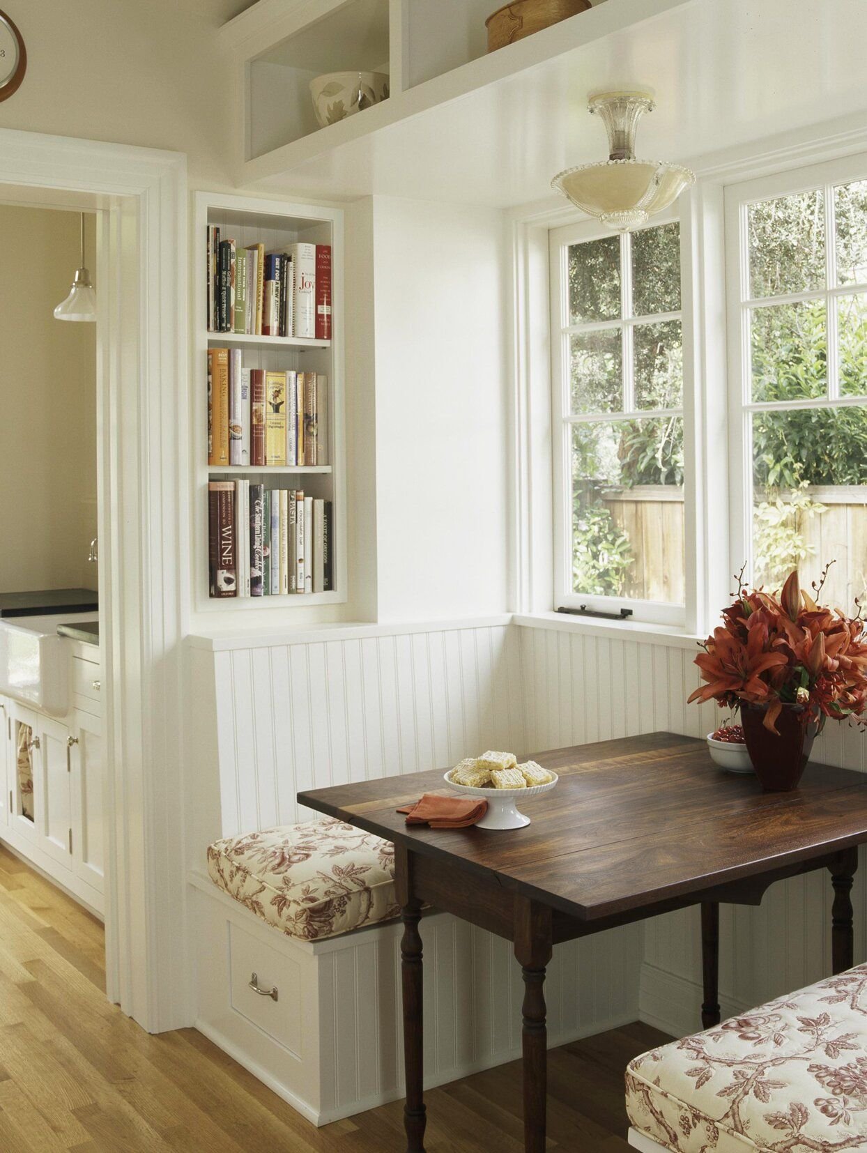Cozy Kitchen Corner Ideas untuk Membuat Ruang Makan yang Nyaman 1