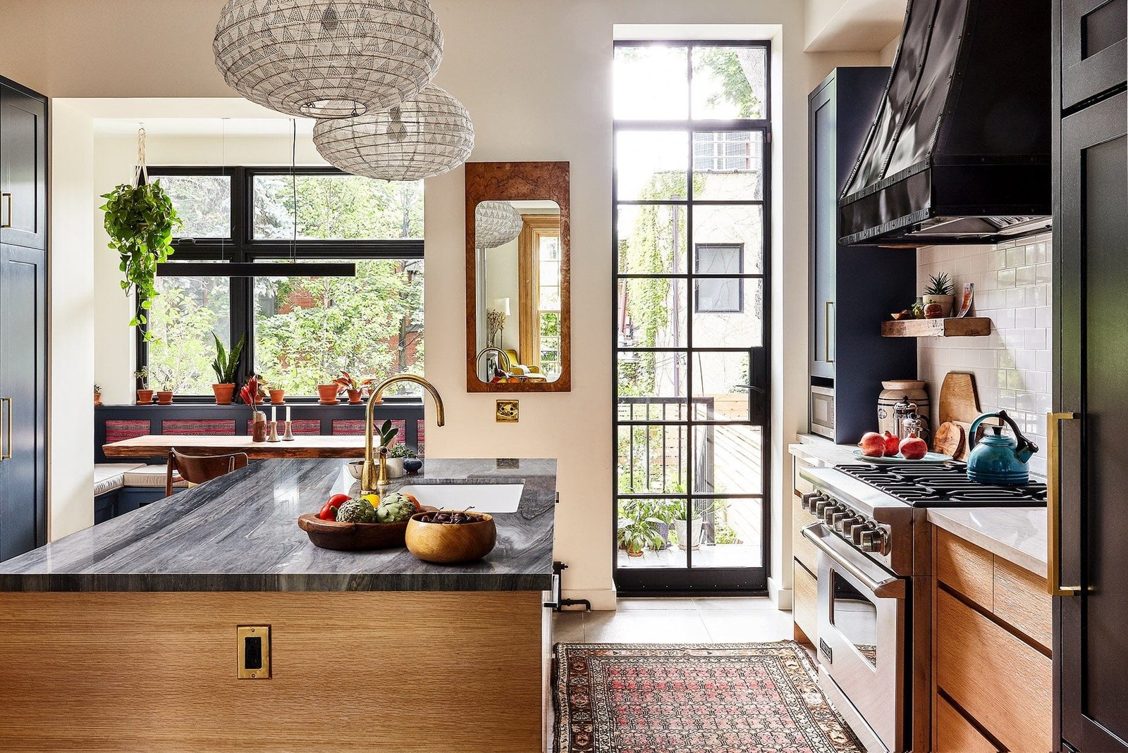 "Membuat Rumah Lebih Nyaman dengan Desain Kitchen yang Menyambut" 1