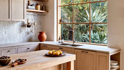 "Natural Wood Kitchen: Desain yang Elegan dan Ramah Lingkungan" 13 "Natural Wood Kitchen: Desain yang Elegan dan Ramah Lingkungan"