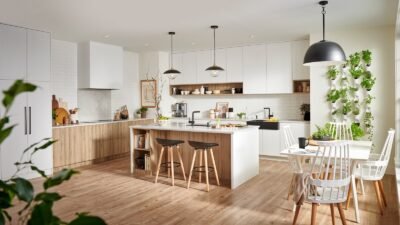 Scandinavian Kitchen Design: Membawa Elegansi dan Fungsionalitas ke Dalam Ruang Makan 19 Scandinavian Kitchen Design: Membawa Elegansi dan Fungsionalitas ke Dalam Ruang Makan